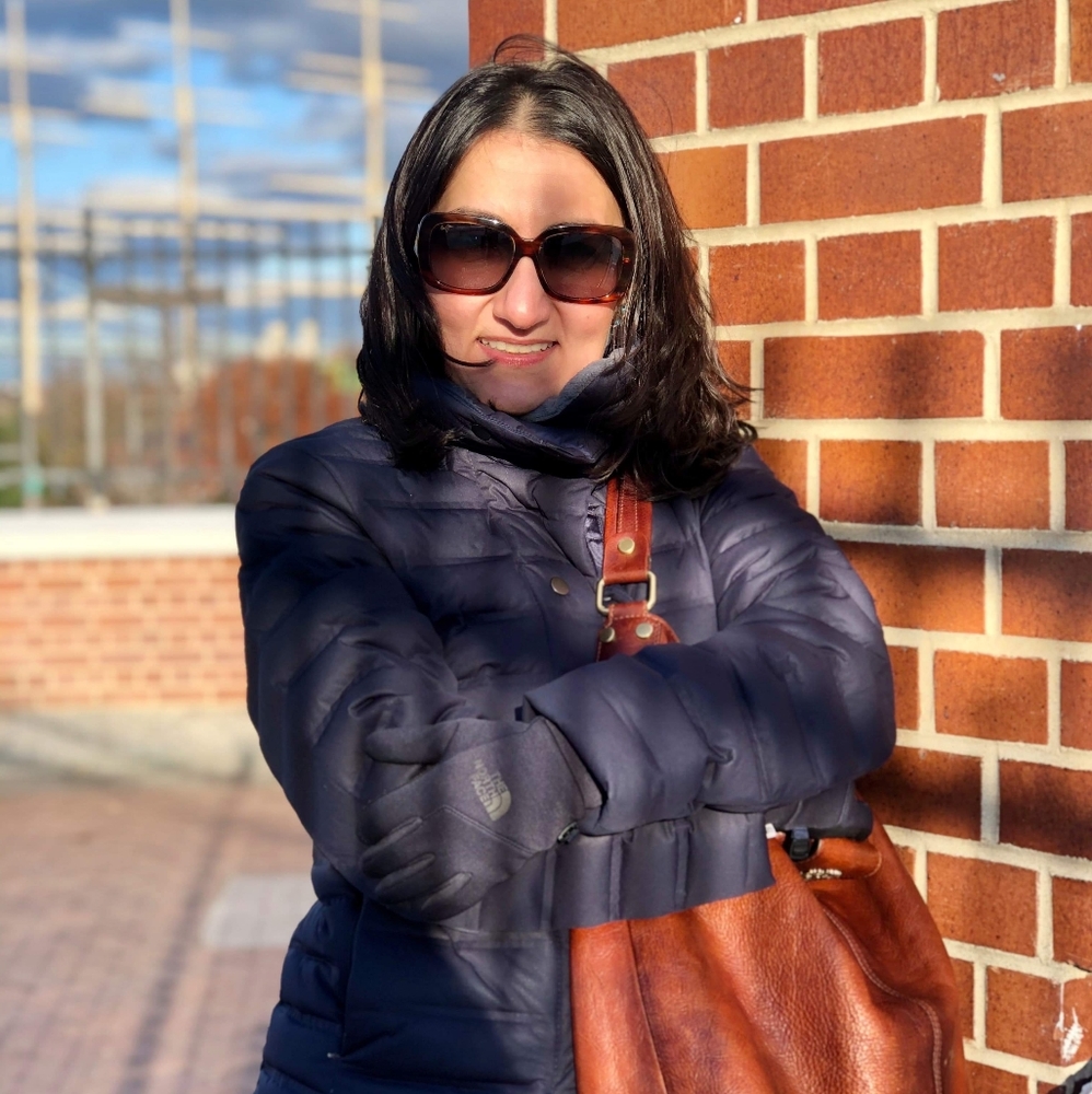 Meet your Posher, Hadija